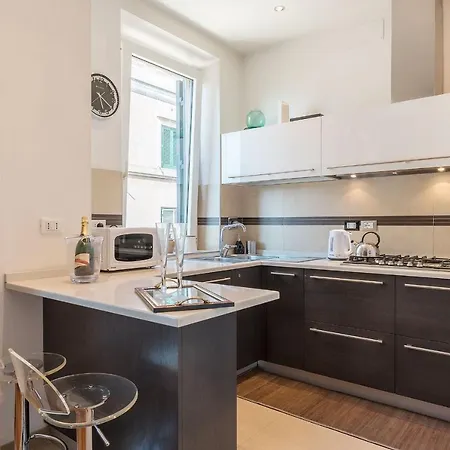 Colosseum Roomy Apartman *