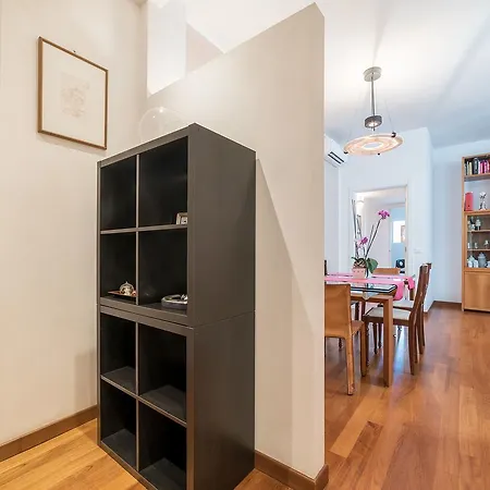 Colosseum Roomy Apartman *