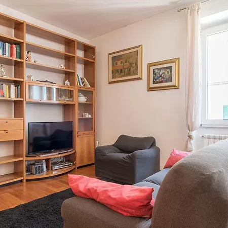 Colosseum Roomy Apartament